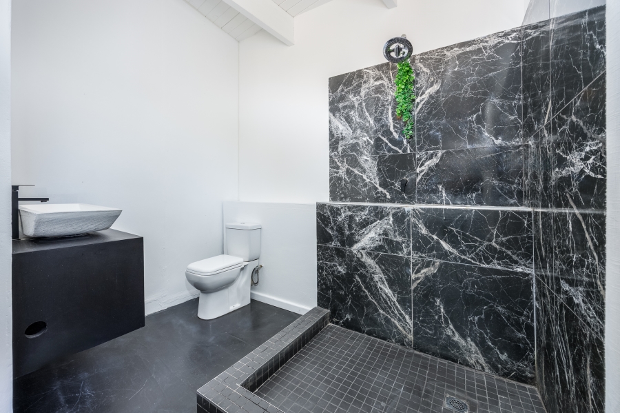 5 Bedroom Property for Sale in Elim Western Cape